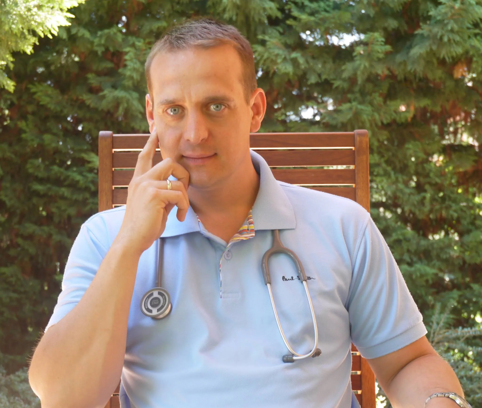 Dr Tamás Gulyás